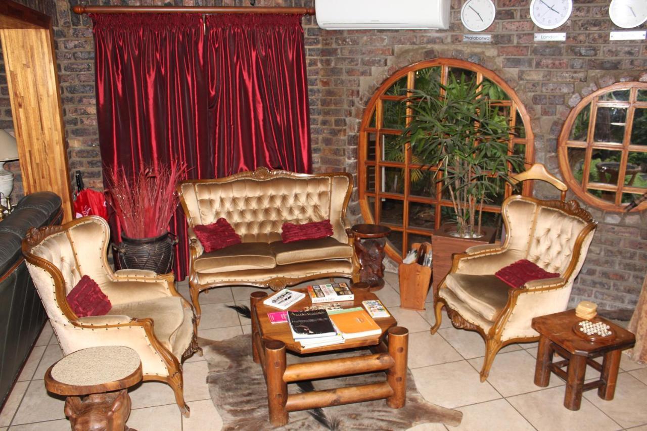 Royal Game Guest House ファラボルワ エクステリア 写真